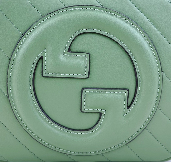 激安グッチバッグコピー着用イメージ